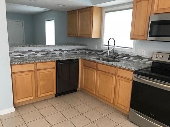 5th image of 1301 S Cobble Creek Cir