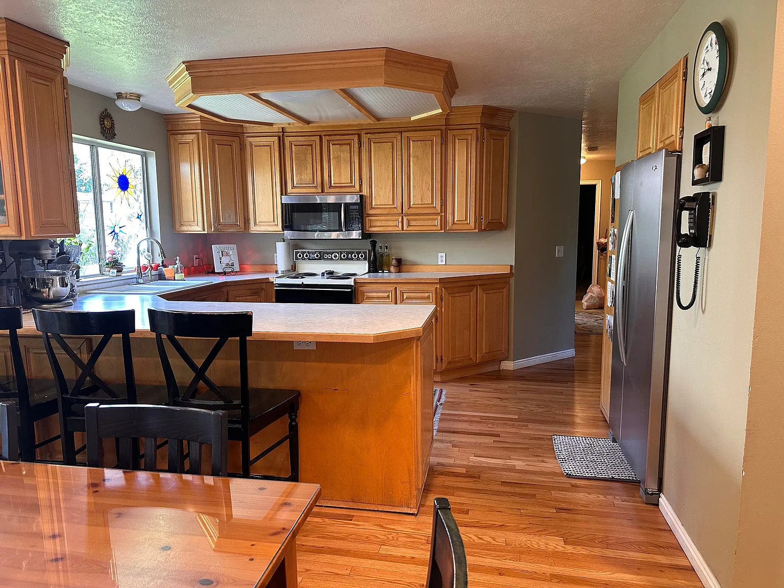 Executive Home — Photo 3