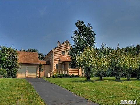 1st image of 305 Topsail Ln