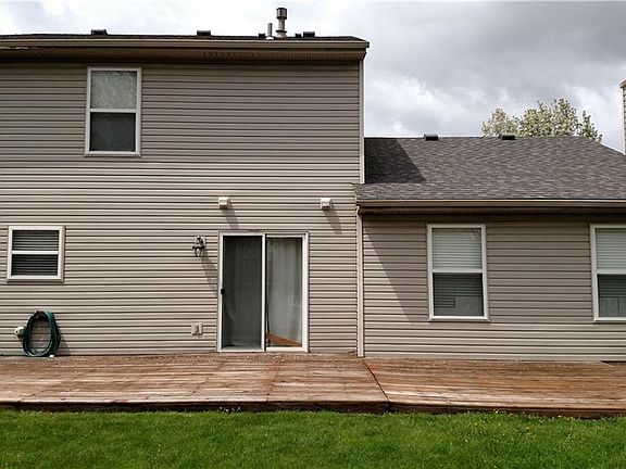 3rd image of 323 Sagebrush Dr