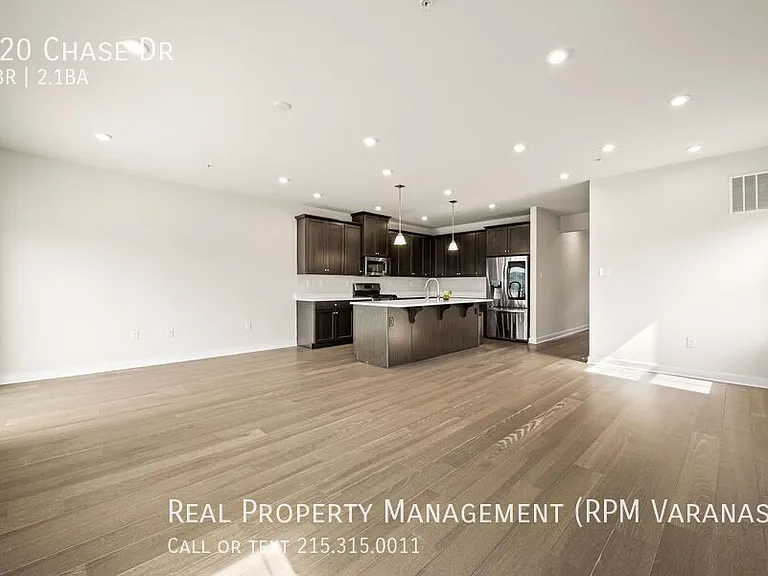 220 Chase Dr — Photo 17