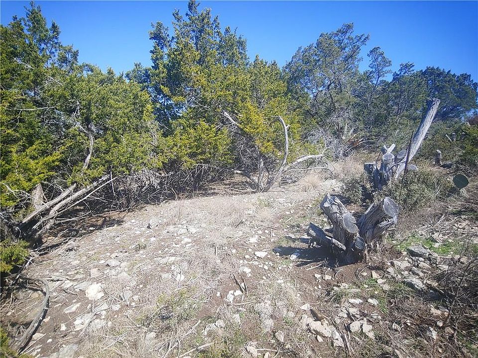 2nd image of 3803 Cedar Gln