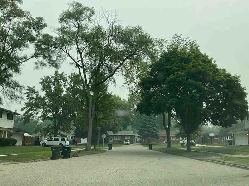 Exterior Neighborhood (street photo)