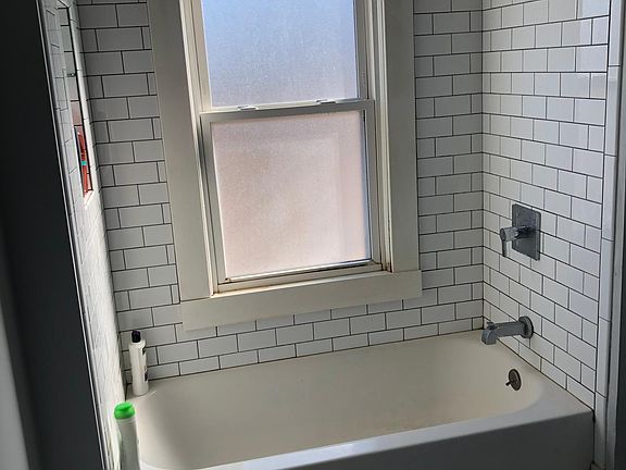 3rd image of 1522 E 107th St