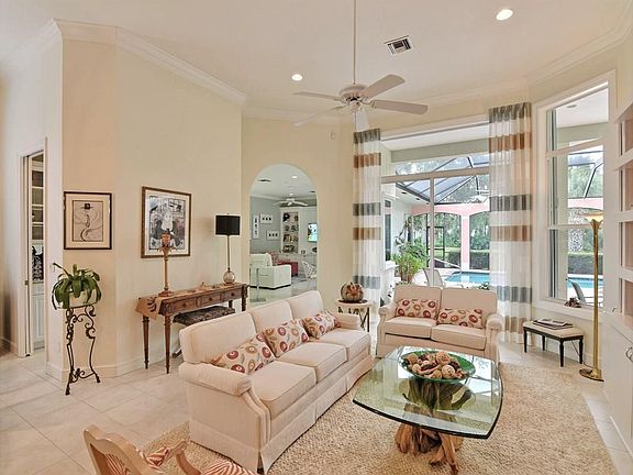 2nd image of 110 Island Cottage Ln