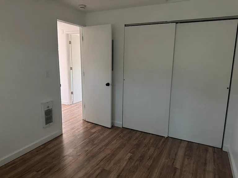 1154 NE 17th Ave — Photo 13