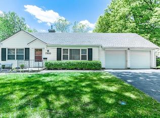 7910 Booth St, Prairie Village, KS 66208