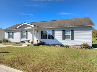 164 Arnold St, Fraziers Bottom, WV 25082