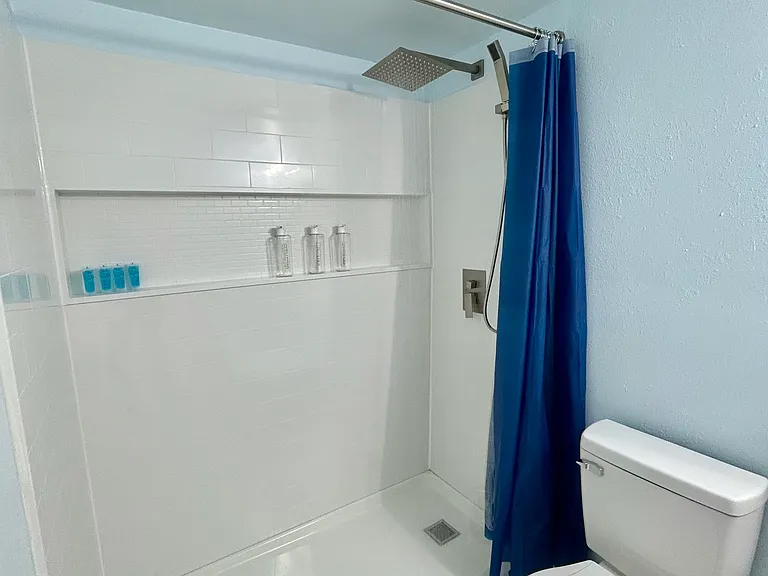 1625 Rebecca St — Photo 10