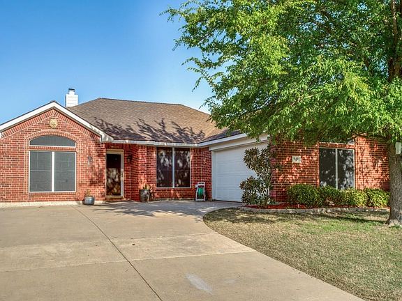 2nd image of 206 N Rolling Meadows Dr