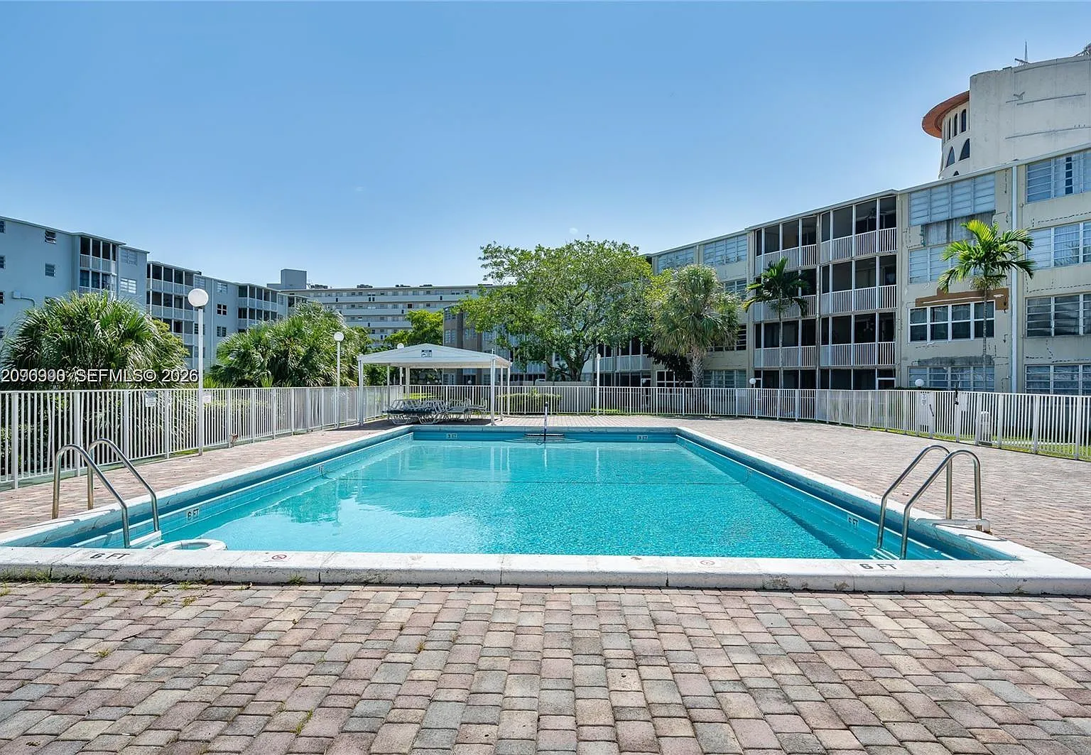Jade Winds Group Allamand — Photo 1