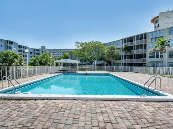 1680 NE 191st St, Miami, FL