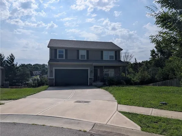 408 Sunflower Dr, Raymore, MO 64083