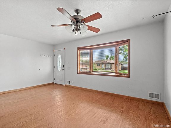 5th image of 1464 Lucille Court