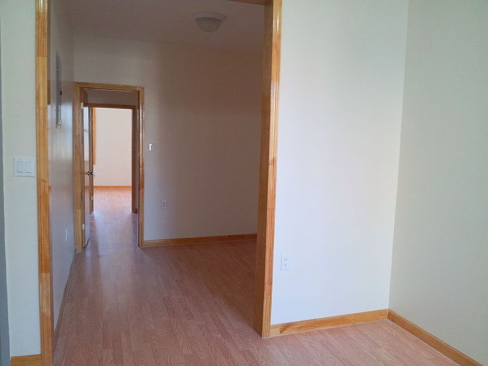 2nd image of 746 39th St APT 1L