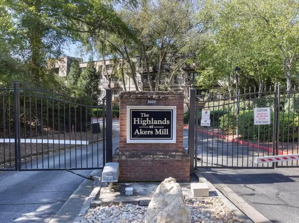 1303 Highland Bluff Dr SE Unit 303, Atlanta, GA 30339