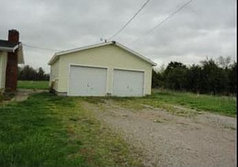 2nd image of 1525 E Us Highway 160