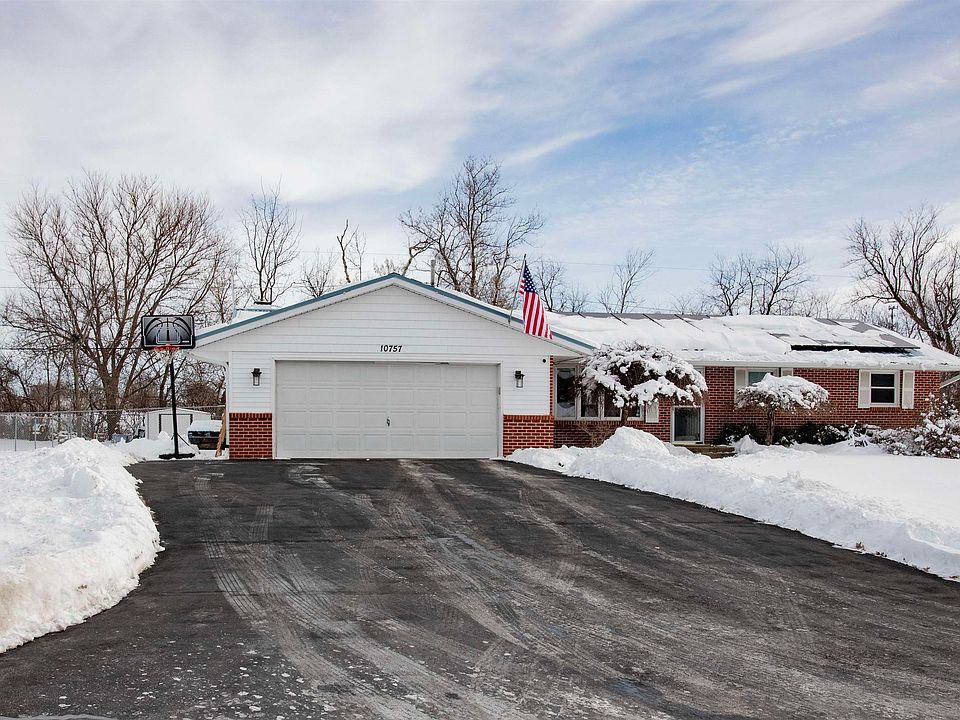 1st image of 10757 Banyan Dr