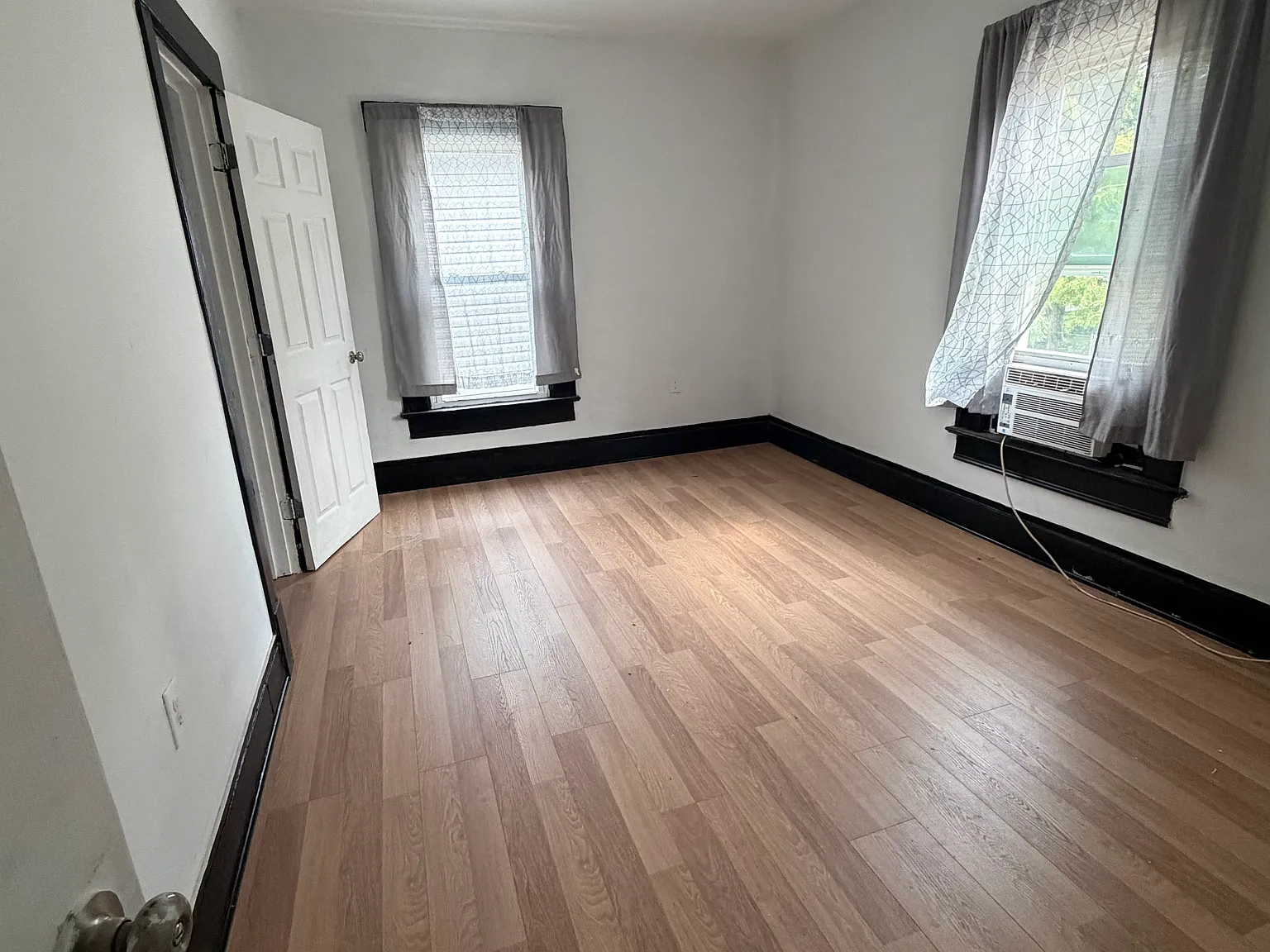 3 bed, 1356 sqft, $1,600 — Photo 3