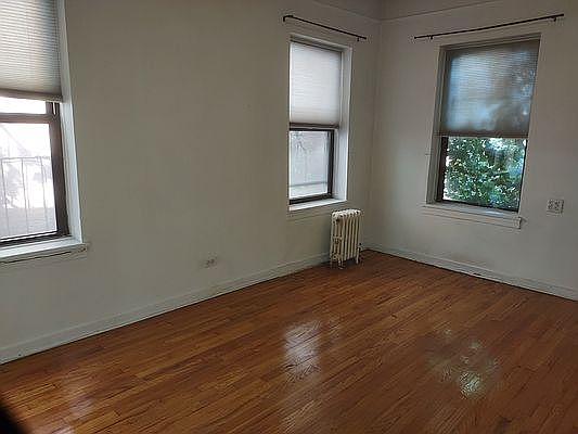 5th image of 355 E 88th St APT 5F