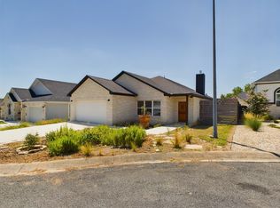 1605 Redwood Ct, Fredericksburg, TX 78624
