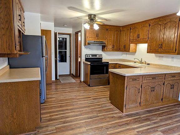 4th image of 2043 Hilltop Dr