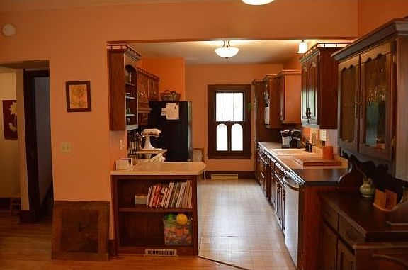 2nd image of 510 E Main St