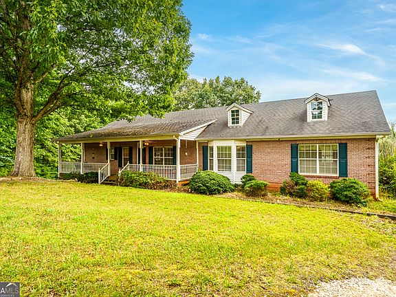 2nd image of 25 Loon Ln