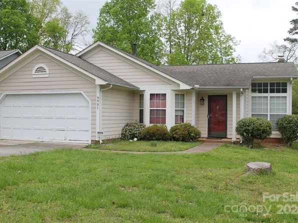 9901 Dunfries Rd, Matthews, NC 28105