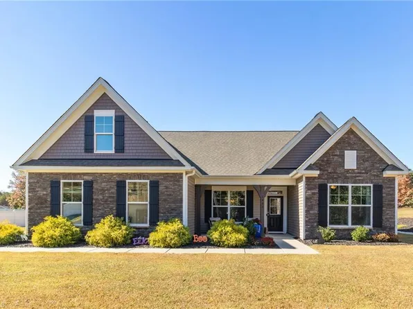 1400 Motsinger Rd, Winston Salem, NC 27107