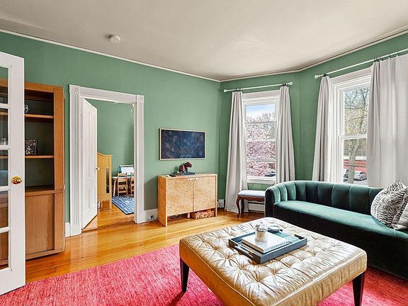 4th image of 68 Chestnut St #2