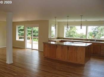 4th image of 6104 Montana Ln
