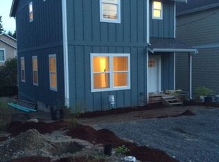 6761 NE Geneva St, Suquamish, WA 98392
