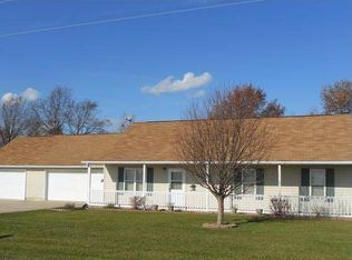 49312 Laura Dr, Hannibal, MO 63401