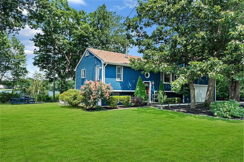 79 Glen Dr, Warwick, RI 02889 | Zillow