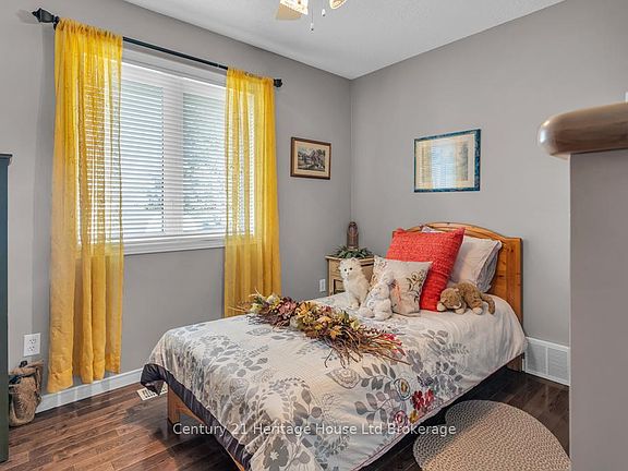 5th image of 24 Barker St