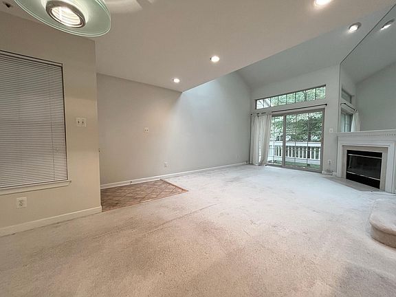 3rd image of 10832 Antigua Ter APT 202