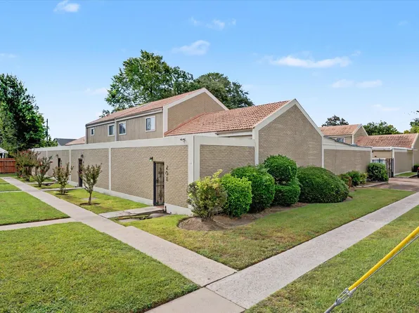 800 N San Jacinto St APT 201, Conroe, TX 77301