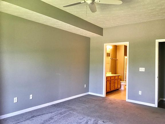 4th image of 4615 Courtyard Dr