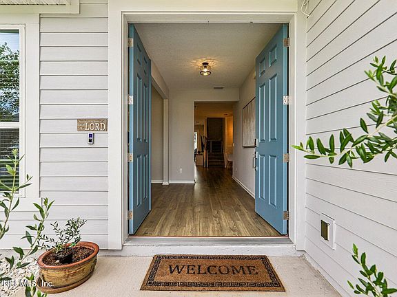 3rd image of 45 SETON Court