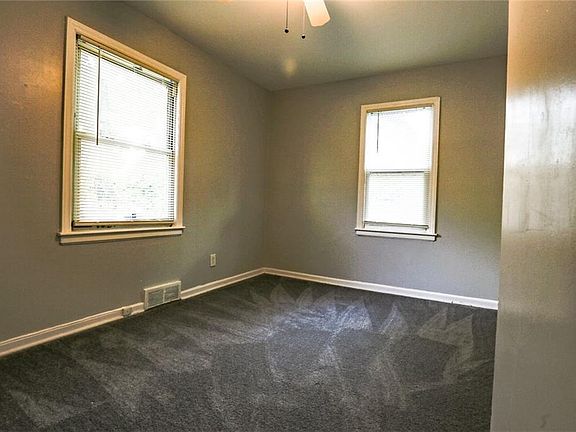 4th image of 5228 Agnes Ave