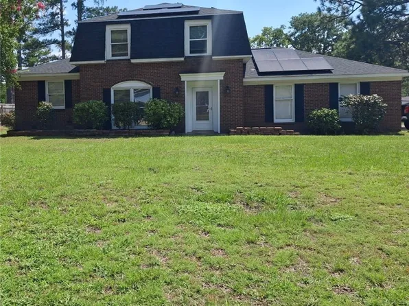 5839 Rivercroft Rd, Fayetteville, NC 28304