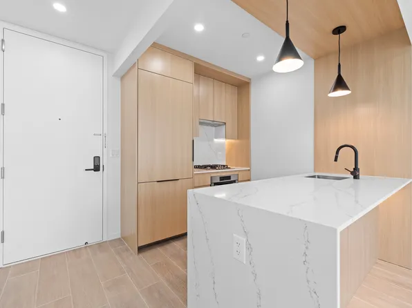 366 Harman Street image 11 of 18