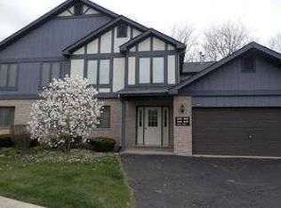 2642 Harbor Dr, Joliet, IL 60431