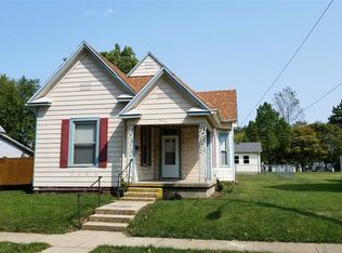 624 N West St, Winchester, IN 47394