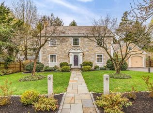 10 Meriam St, Lexington, MA 02420