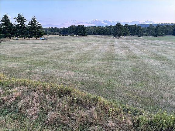 3rd image of 1-4457 East Rd