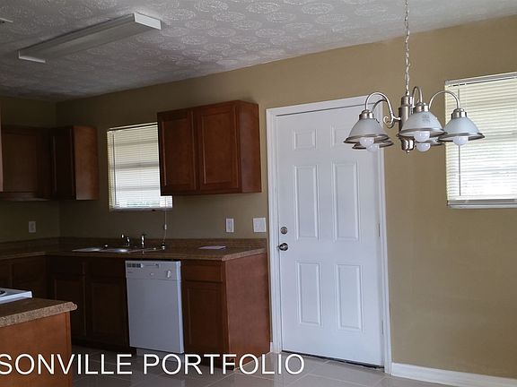4th image of 5646 Atlee Ave