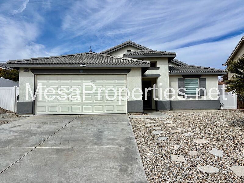 1st image of 16486 Salinas St