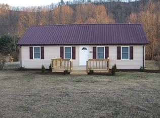 111 Weaver Dr, Elliston, VA 24087